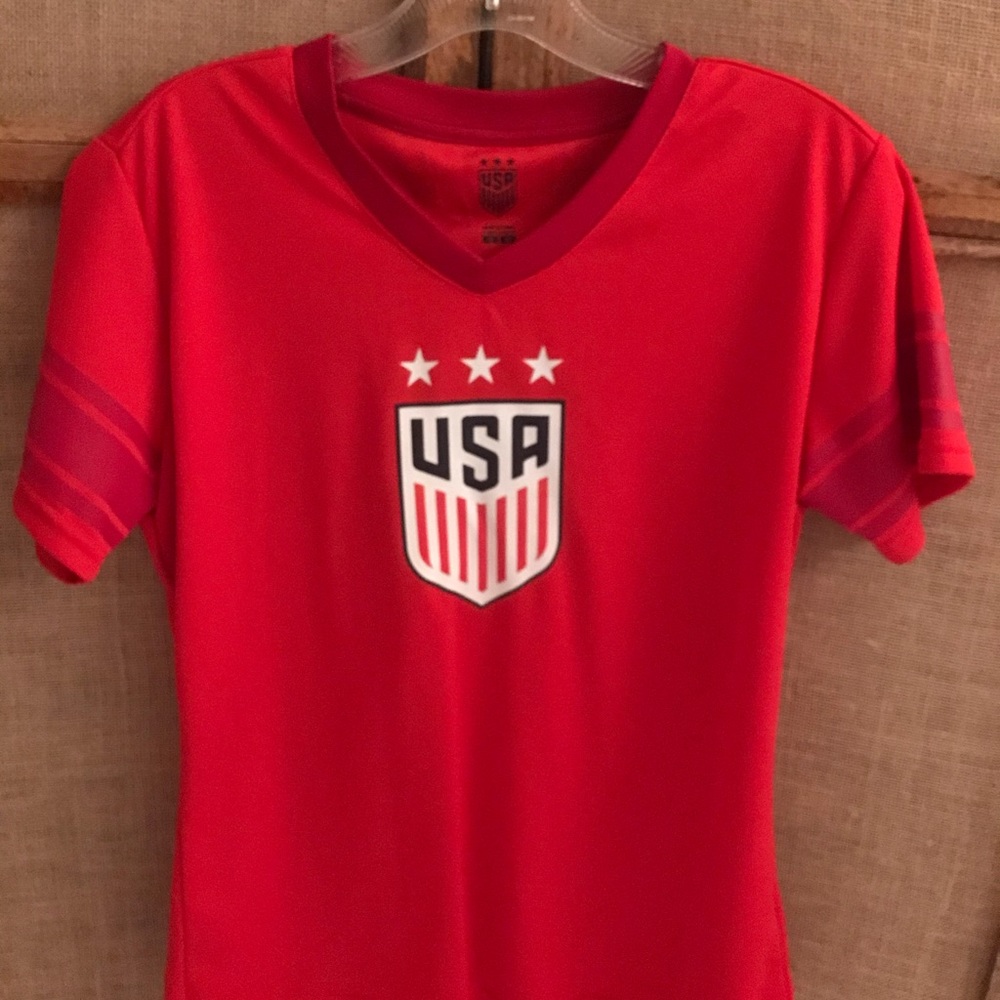 Alex Moravian soccer tee